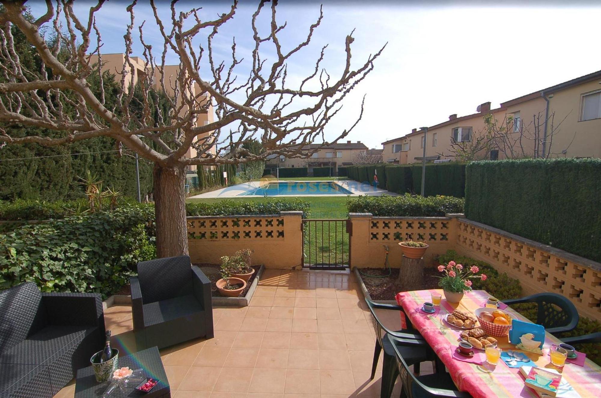 Rnet - Port Estrella 8 Villa Roses Exterior photo